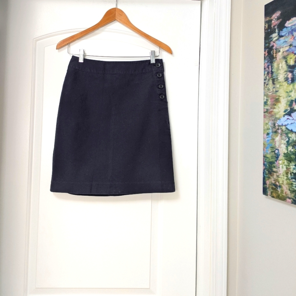 Banana Republic Dark Skirt with Button details